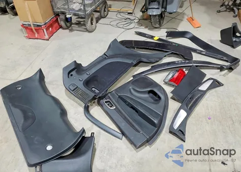 2015 Jeep Grand Cherokee Limited z USA, uszkodzony, nr VIN 1C4RJFBG7FC889498